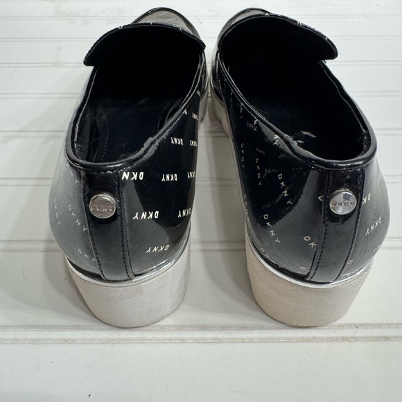 DKNY Logo Black Lug Sole Loafers Patent Leather Platform Chunky Y2K Size 8 - Picture 5 of 7